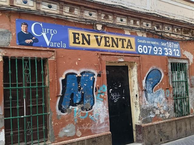 Casa en venta en Dos Hermanas, Centro Doña Mercedes. ESTUPENDA CASA PARA DERRIBAR EN PLENO CENTRO. Casas Dos.