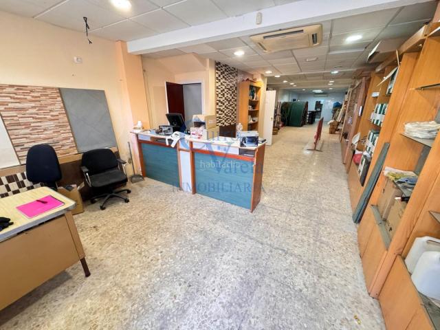 Casa en venta en Dos Hermanas, Centro Doña Mercedes. EXCELENTE OPORTUNIDAD DE CASA CON LOCAL EN PLENO CENTRO. Casas Dos.