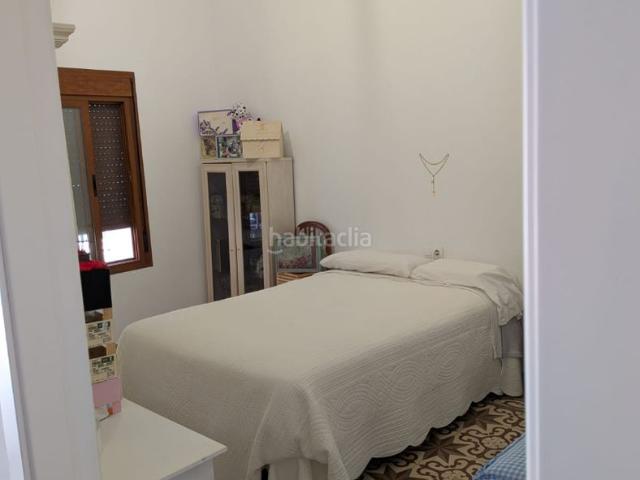 Casa en venta en Dos Hermanas, Centro Doña Mercedes. VENTA de magnifica casa en el centro de DH de 5 dormitorios, 2 baños, garaje, patio, azotea PRECIO NEGOCIABLE. Casas Dos.