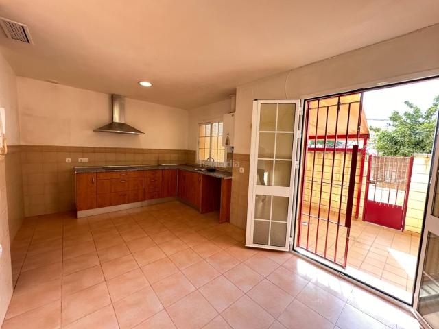 Casa en venta en Dos Hermanas, El Arenal La Pólvora. Marquesado. Casas Dos.