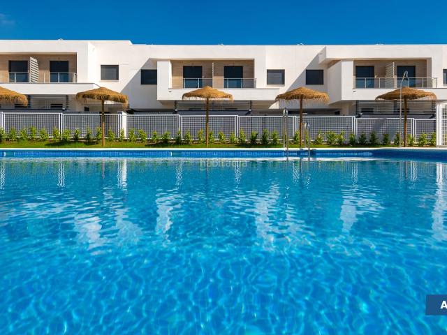 Casa en venta en Dos Hermanas, Entrenúcleos. Casas Dos.