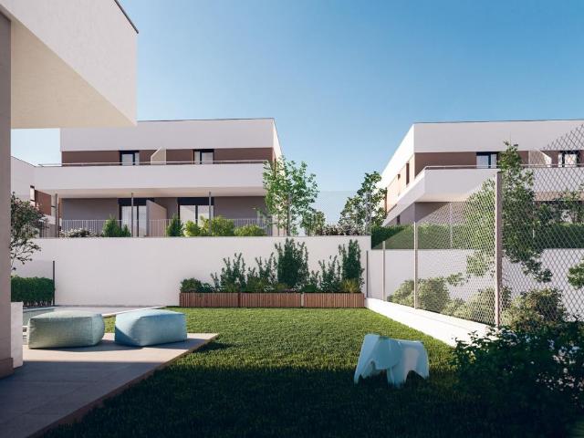Casa en venta en Dos Hermanas, Entrenúcleos. Casas Dos.
