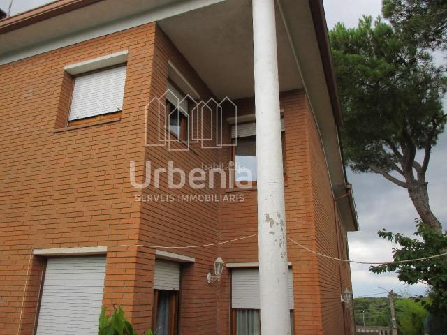 Casa en venta en Dosrius, Can Massuet del Far. Espectacular casa con vistas panorámicas al Montseny y gran jardín en Dosrius. Casas.