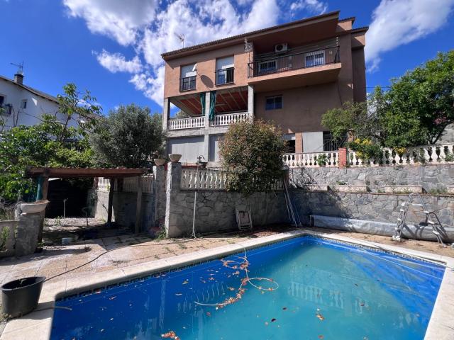 Casa en venta en Dosrius, Canyamars. En Exclusiva, casa a cuatro vientos con piscina y vistas a la montaña en Dosrius Can Canyamars. Casas.