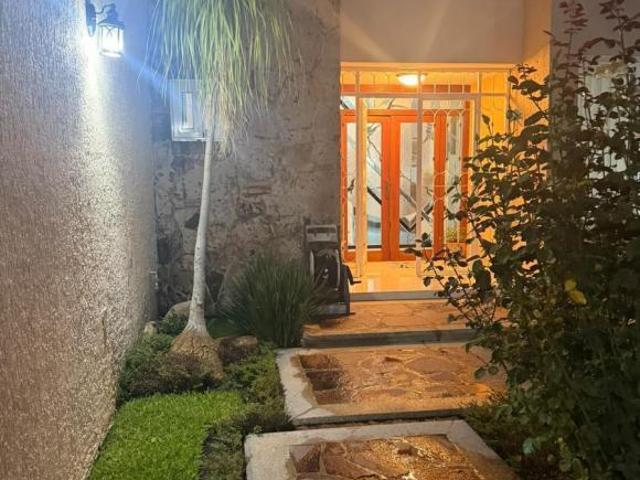 CASA EN VENTA EN EXCELENTES CONDICIONES