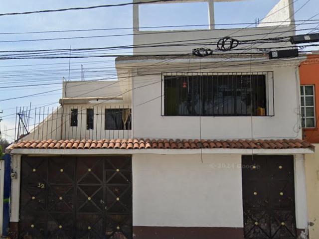 Casa en venta en Ecatepec de Morelos, Izcalli Jardines, 3 recámaras