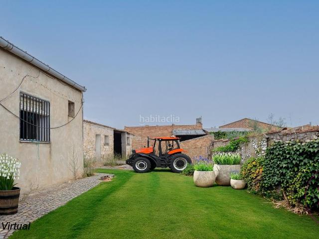 Casa en venta en Ejea de los Caballeros. Casa independiente en el barrio de Santa Anastasia Ejea de los Caballeros. Casas Ejea de los.