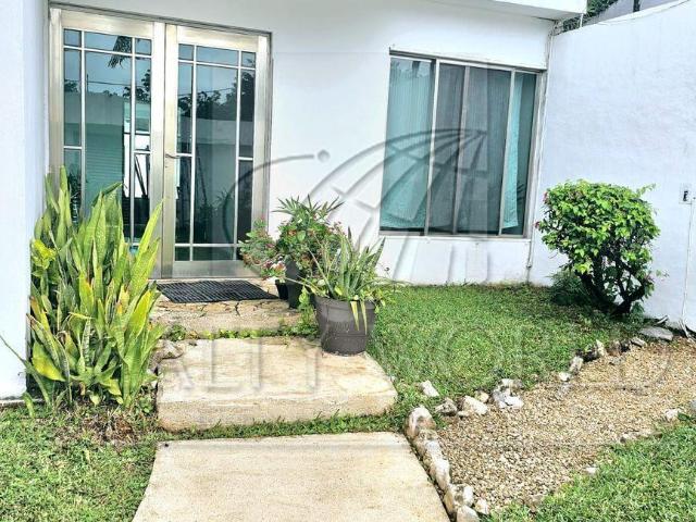 003 00536 CV Casa en Venta en Playa del Carmen