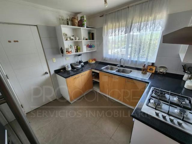 Casa En Venta En El Manzano Tiltil, 3d+3b Y 2e, Condominio Seguro | 3 dormitorios por 3550.00 en Tiltil