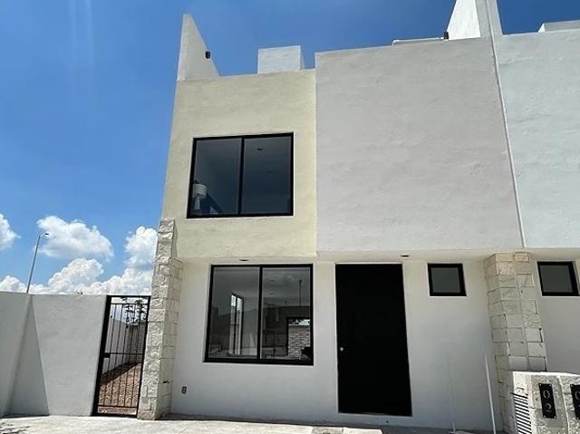 CASA EN VENTA EN EL MARQUES