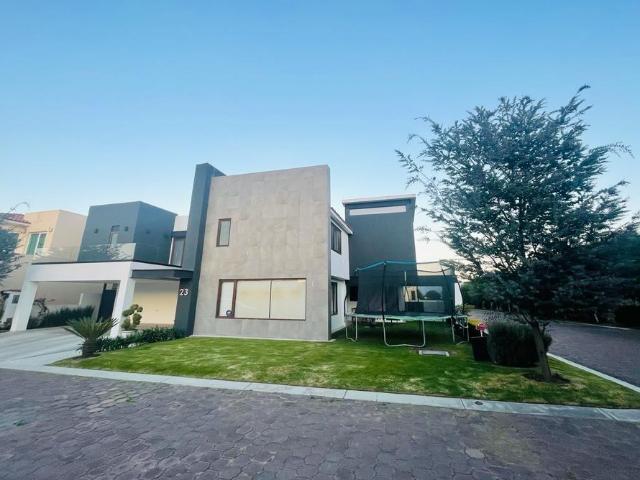 CASA EN VENTA EN EL MESON