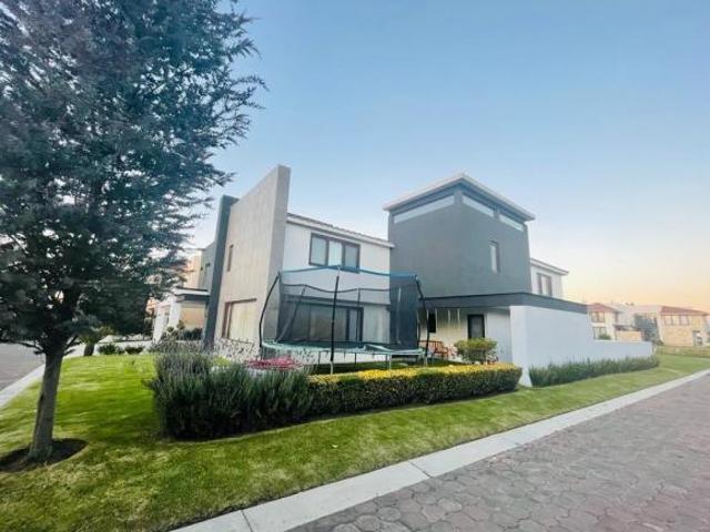 CASA EN VENTA EN EL MESON