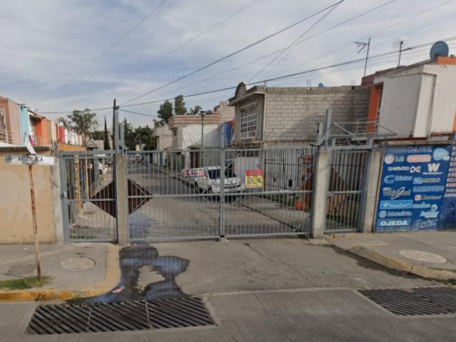 Casa en venta en El Bosque Tultepec, Tultepec, México