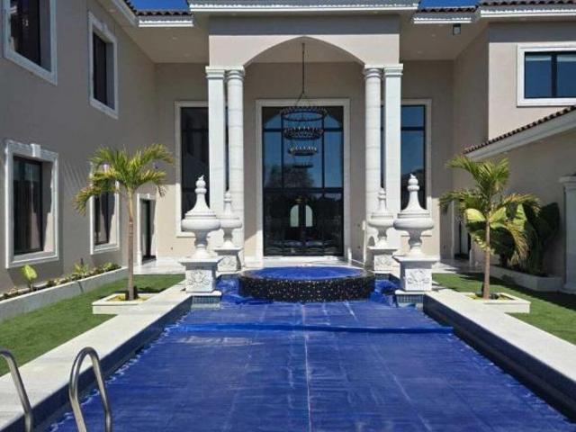 CASA EN VENTA EN EL CAMPANARIO, QRO