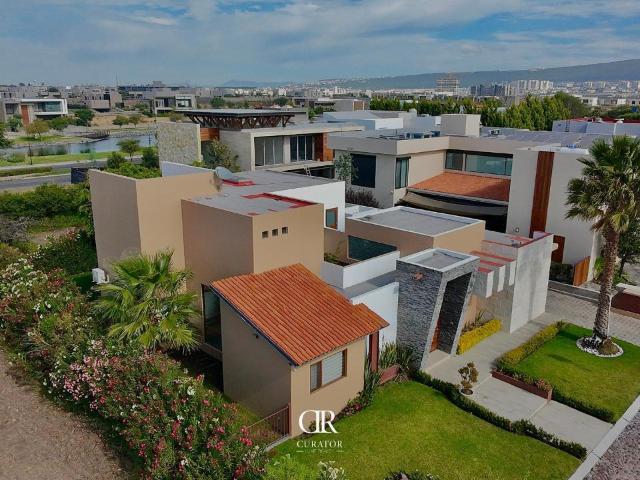 Casa en Venta en El Campanario, Quer?taro