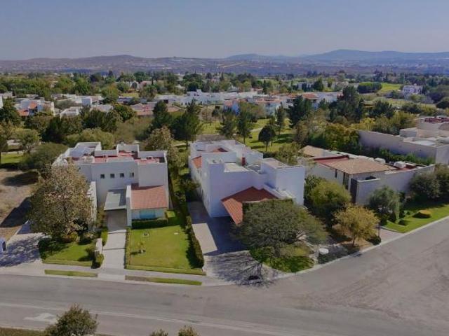Casa en Venta en El Campanario, Querétaro