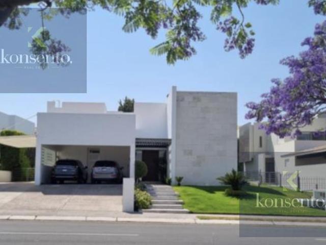 Casa en venta en El campanario residencial & golf