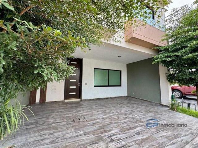 CASA EN VENTA EN EL CAMPESTRE COTO LUGANO