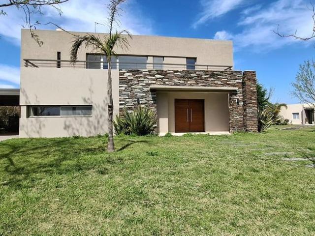 Casa en Venta en El Cantón Barrio Isla, 3 Dormitorios 2 Pisos