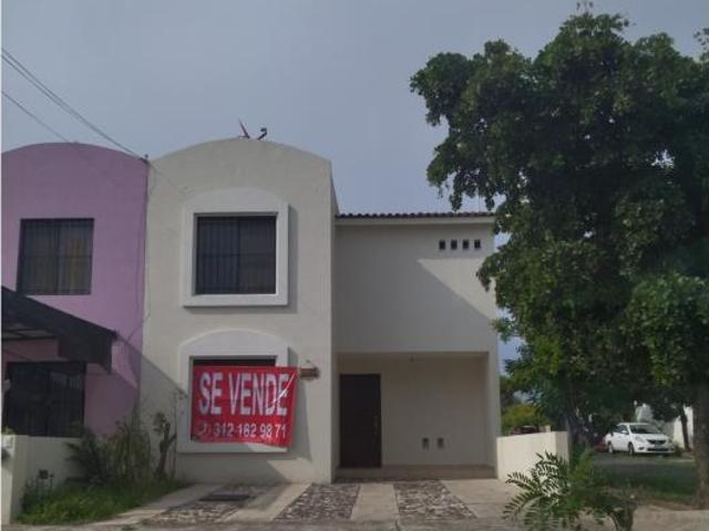 Casa en venta en El Centenario, Villa de Álvarez, Colima