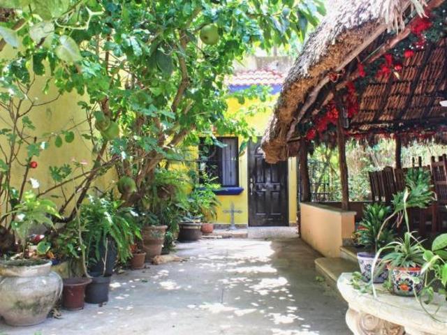 CASA EN VENTA EN VALLADOLID CENTRO HISTORICO CON LOCAL COMERCIAL