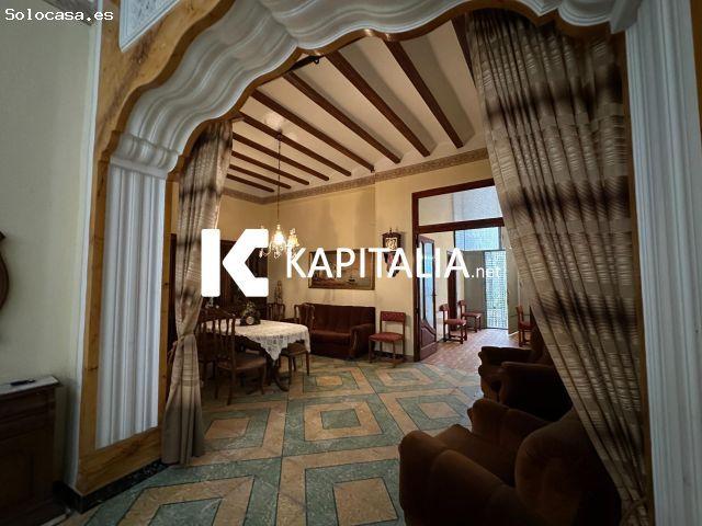 CASA en VENTA en el centro de Llutxent con patio y un enorme potencial
