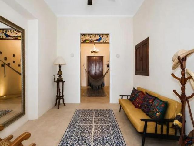 CASA EN VENTA EN EL CENTRO DE MERIDA, AMUEBLADA Y CON PANANELES SOLARES
