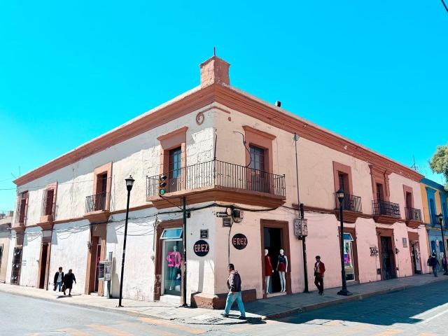 CASA EN VENTA EN EL CENTRO DE OAXACA SOBRE LA CALLE INDEPENDENCIA