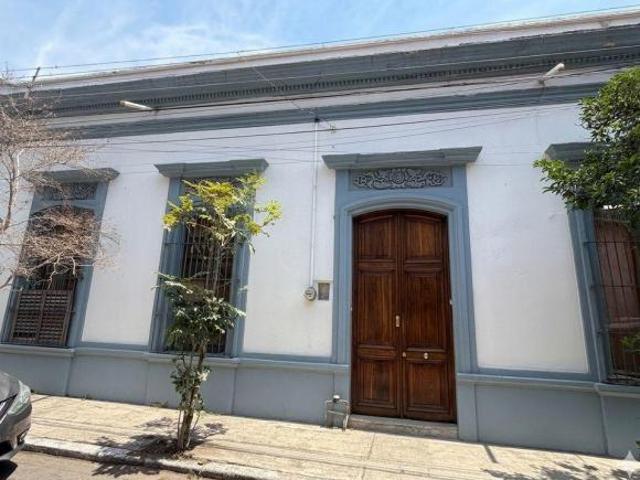 CASA EN VENTA EN EL CENTRO HISTÓRICO DE GUADALAJARA