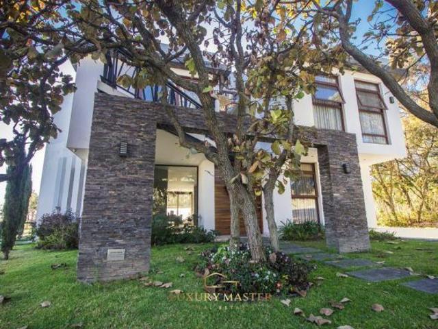 Casa en venta amueblada con alberca El Cielo country club