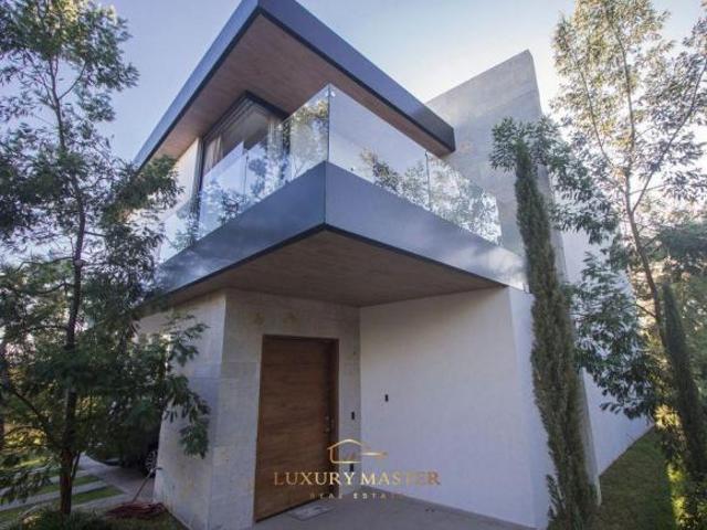 Casa en venta en el cielo country club