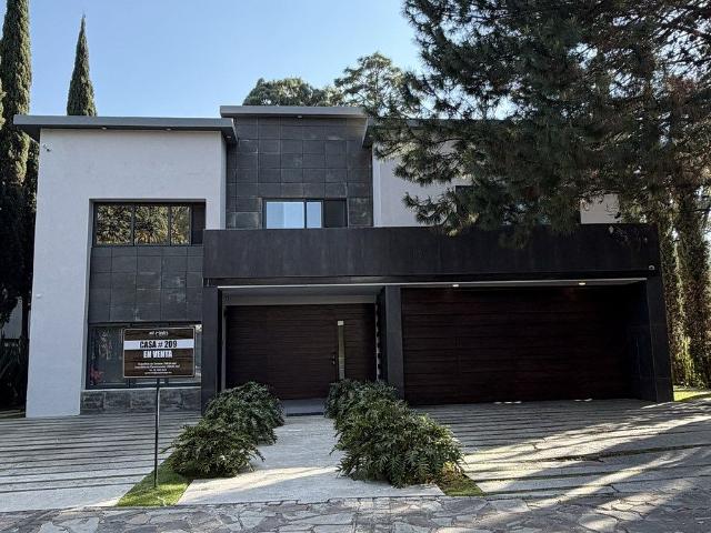CASA EN VENTA EN EL CIELO COUNTRY CLUB, FRENTE AL CAMPO DE GOLF