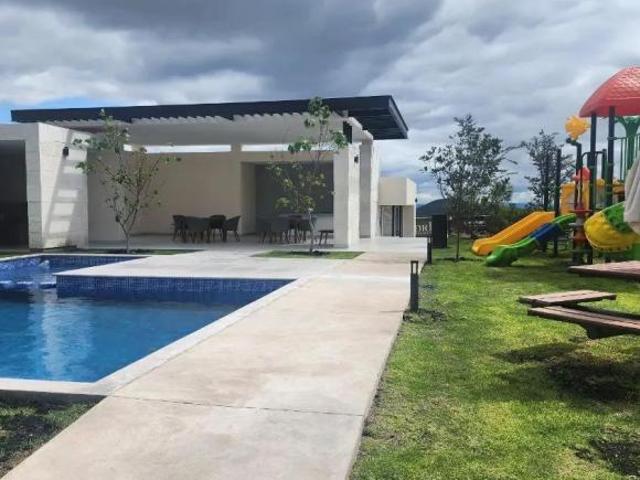 Casa en Venta en El Cimatario, a 1 km del Parque Nacional Cimatario, 3 Recamaras