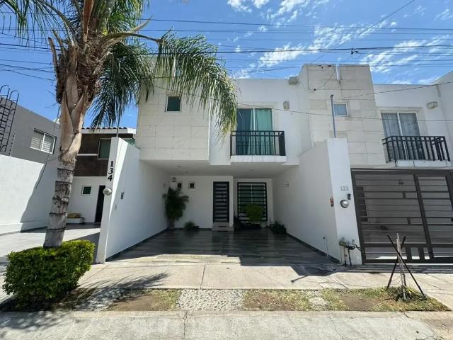 Casa en venta en El Condado Plus, León, Guanajuato