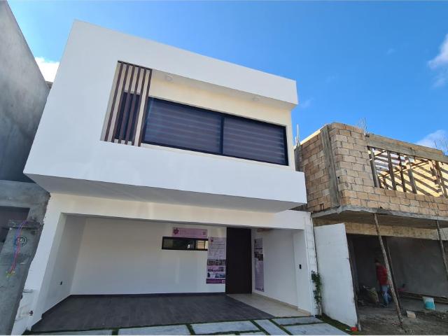 Casa en venta en El Country, Centro, Tabasco