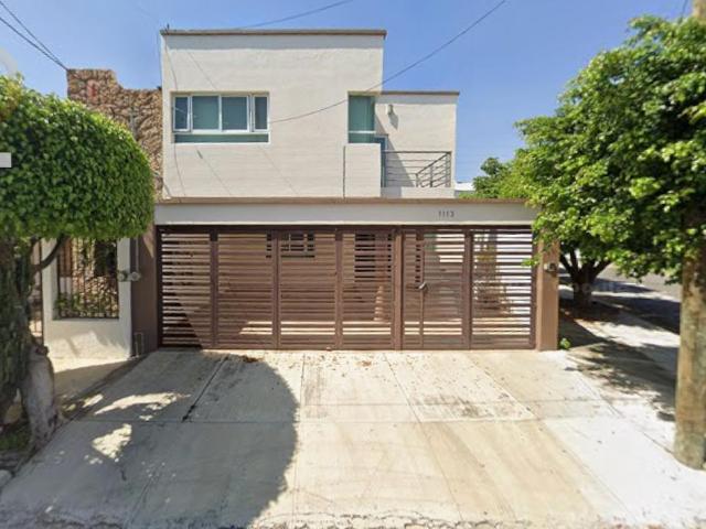 Casa en Venta en el Fracc. Mirador de San Isidro a 10 min. de los Arcos de Zapopan, Jalisco