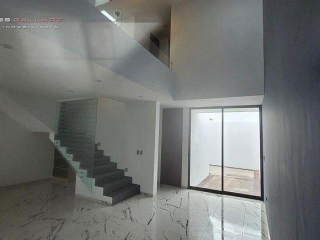 Casa en Venta en el Fracc. Torrenza al Poniente de la Ciudad de Aguascalientes P