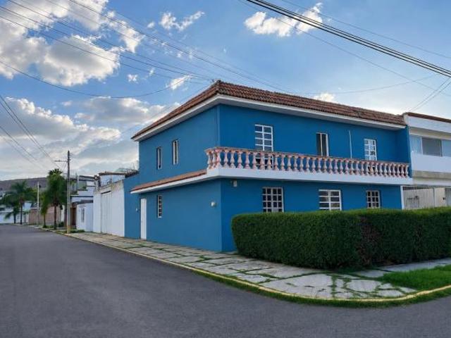 Casa en venta en el fraccionamiento Camino Real 4