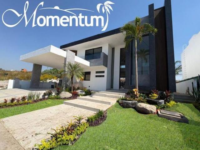 CASA EN VENTA EN EL FRACCIONAMIENTO LOMAS DE COCOYOC