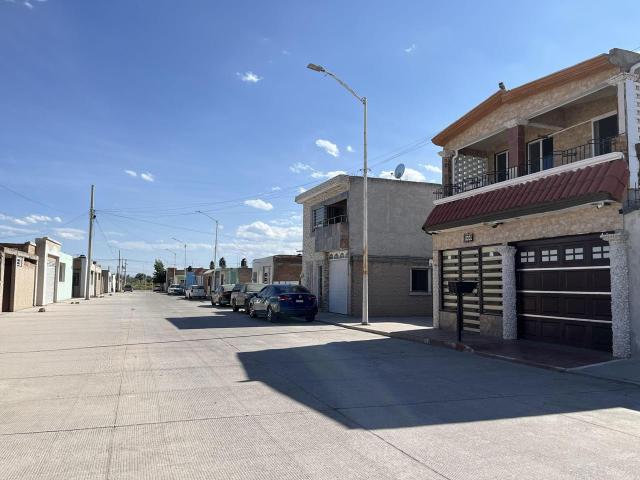 Casa en venta en el fraccionamiento Los Duraznos
