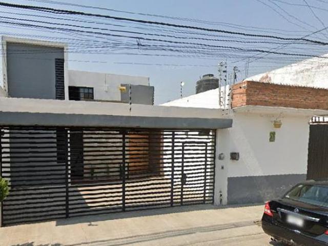 CASA EN VENTA EN EL FRACCIONAMIENTO RICARDO B ANAYA, SAN LUIS POTOSI, SLP SF