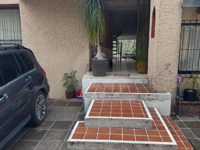 Casa en venta en el Huizachal