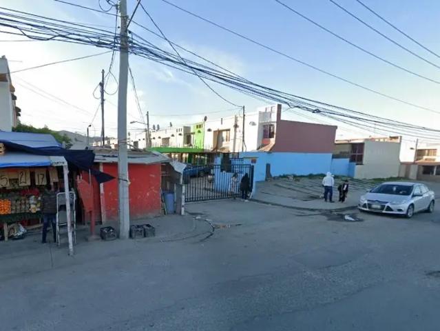 Casa en venta en El Laurel I, Tijuana, Baja California