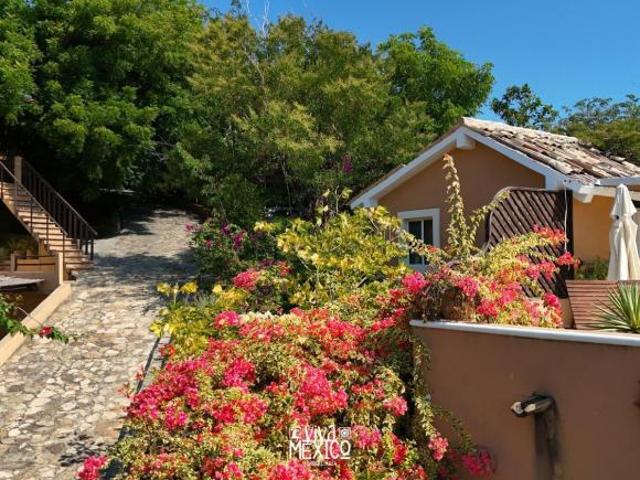 Casa en Venta en el Pueblo Mágico de Mazunte con Vista al Mar, Oaxaca