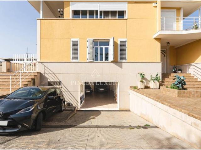 Casa en Venta en El Puig de Santa Maria