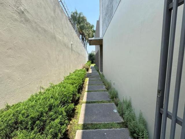 Casa en Venta en El Palomar 4