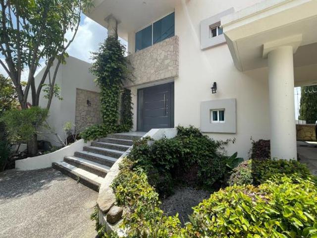 CASA EN VENTA EN EL PALOMAR