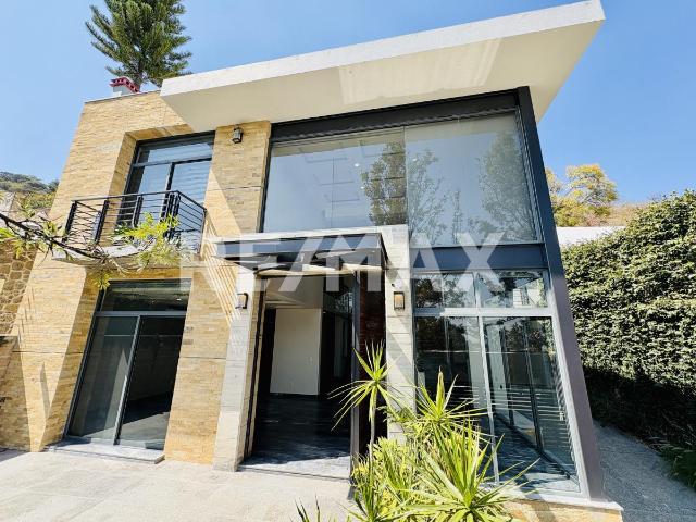 Casa en Venta en El Palomar, sección Jockey Club, Tlajomulco de Zúñiga, Jalisco
