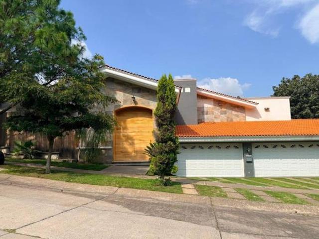 CASA EN VENTA EN EL PALOMAR, Tlajomulco de Zúñiga