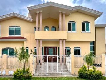 Casa en venta en El Palomar, Tlajomulco de zuñiga